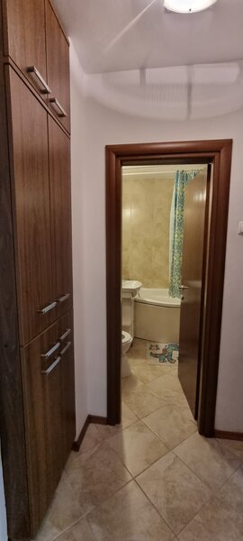 Unirii, Piata Constitutiei,